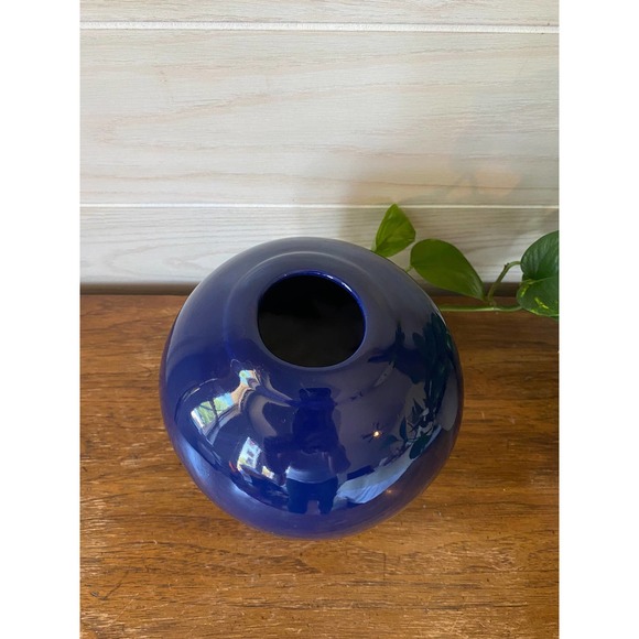 Vintage Royal Blue Haeger Vase - Picture 2 of 5